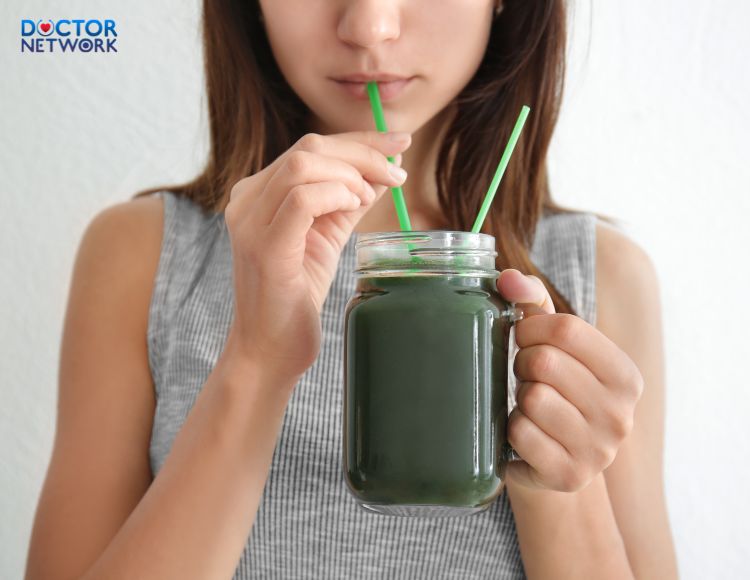 Cach-uong-tao-xoan-de-dep-da-1 Is-consuming-Spirulina-effective-for-improving-skin-appearance