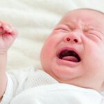 tre-so-sinh-khoc-thet-tung-con-thumb intense-crying-in-newborns-thumb